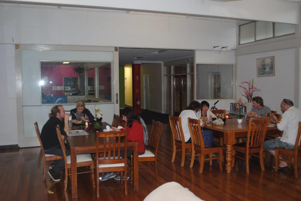 Port Adelaide Backpackers Exterior foto